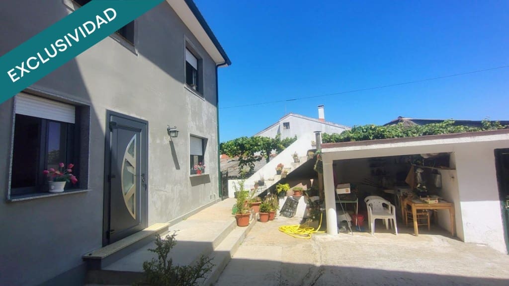 4 sovrum Villa till salu i Santiago de Compostela - 330 000 € (Ref: 9439965)