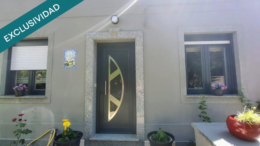 4 sovrum Villa till salu i Santiago de Compostela - 330 000 € (Ref: 9439965)