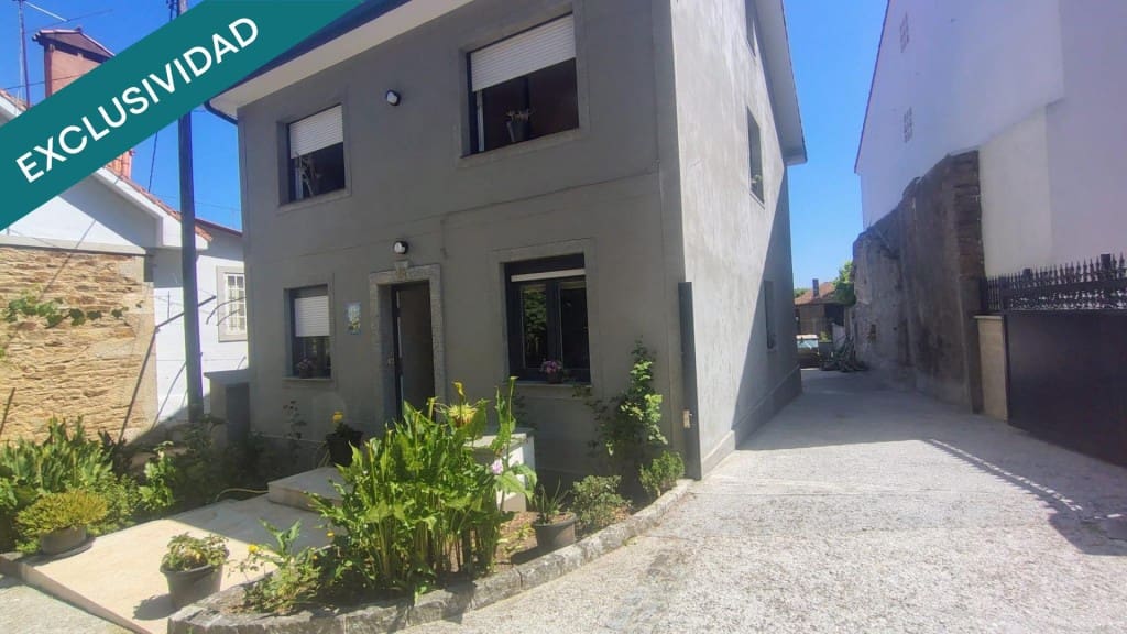 4 sovrum Villa till salu i Santiago de Compostela - 330 000 € (Ref: 9439965)