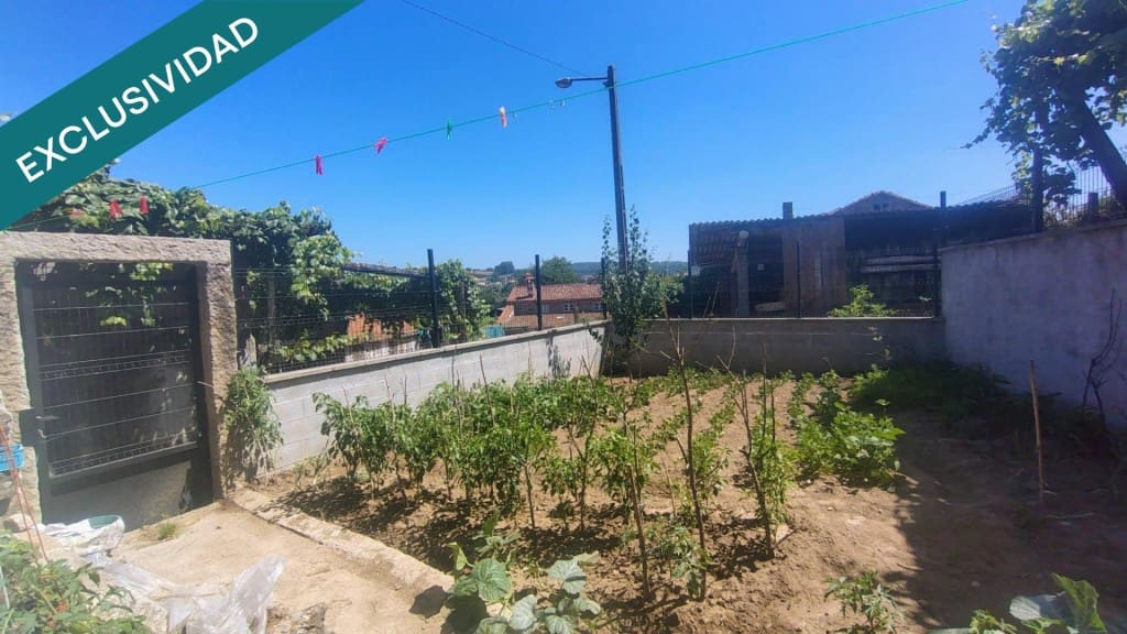 4 sovrum Villa till salu i Santiago de Compostela - 330 000 € (Ref: 9439965)