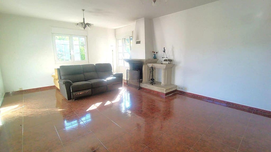 7 soveværelse Villa til salg i Teo - € 330.000 (Ref: 9439966)