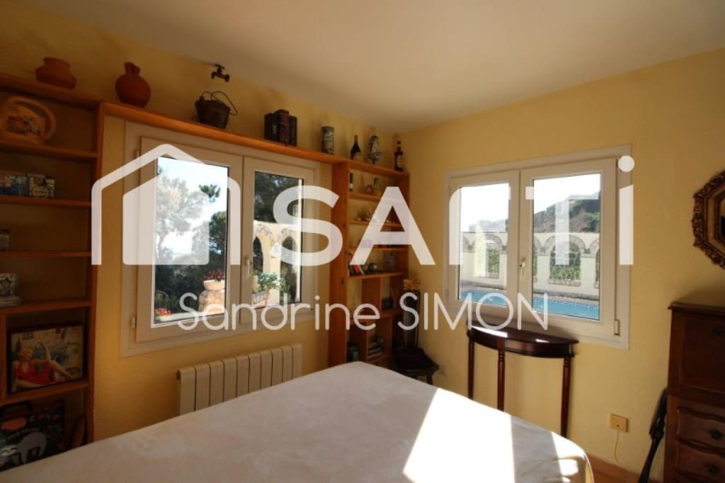 5 quarto Moradia para venda em Lloret de Mar com piscina - 449 000 € (Ref: 9439967)