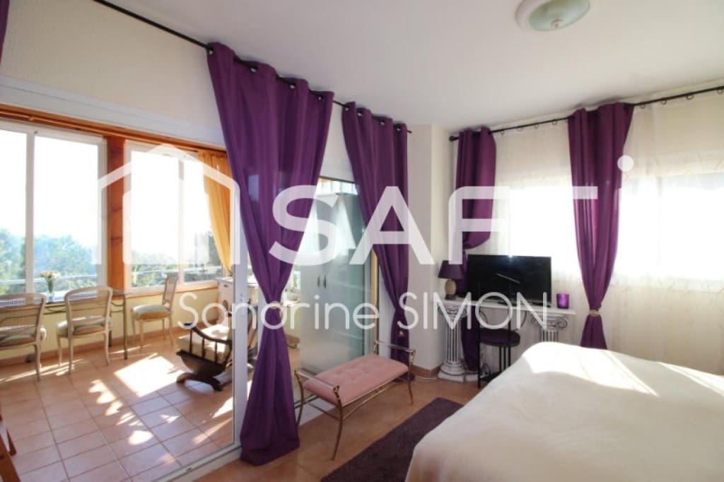 5 quarto Moradia para venda em Lloret de Mar com piscina - 449 000 € (Ref: 9439967)