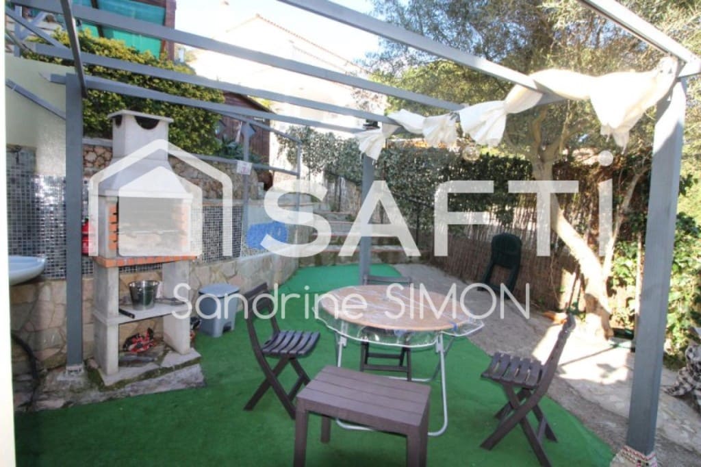 5 quarto Moradia para venda em Lloret de Mar com piscina - 449 000 € (Ref: 9439967)