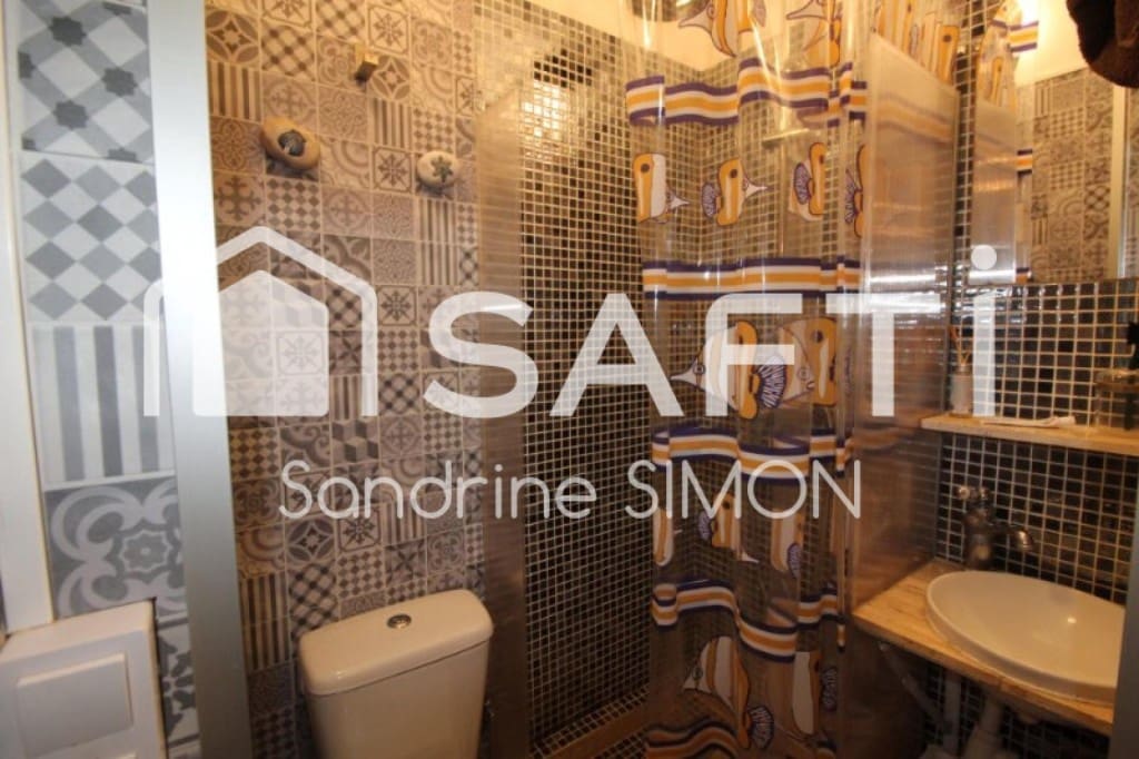 5 quarto Moradia para venda em Lloret de Mar com piscina - 449 000 € (Ref: 9439967)