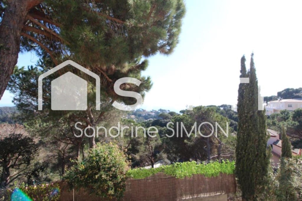 5 quarto Moradia para venda em Lloret de Mar com piscina - 449 000 € (Ref: 9439967)