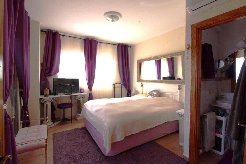 5 bedroom Villa for sale in Lloret de Mar with pool - € 449,000 (Ref: 9439967)