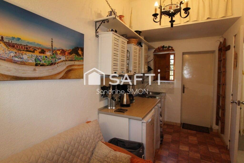 5 bedroom Villa for sale in Lloret de Mar with pool - € 449,000 (Ref: 9439967)