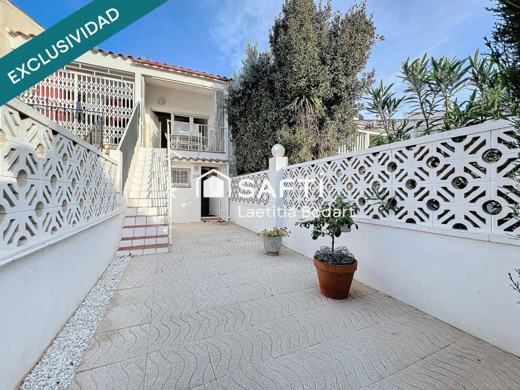 3 soverom Rekkehus til salgs i Empuriabrava med garasje - € 195 000 (Ref: 9439968)