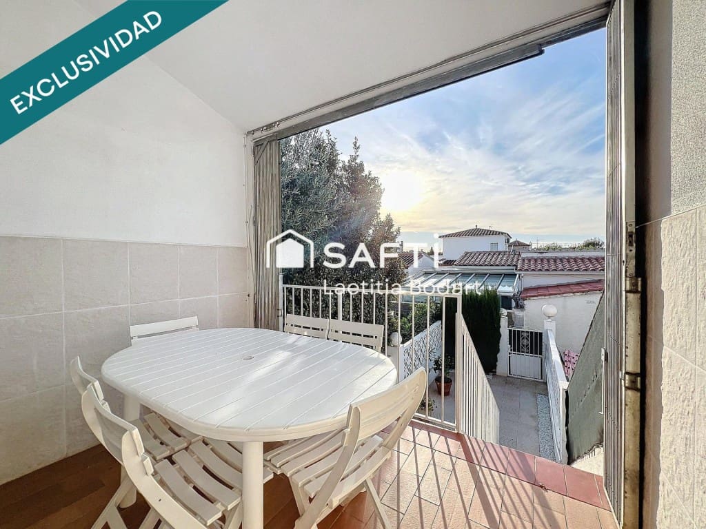 3 soverom Rekkehus til salgs i Empuriabrava med garasje - € 195 000 (Ref: 9439968)