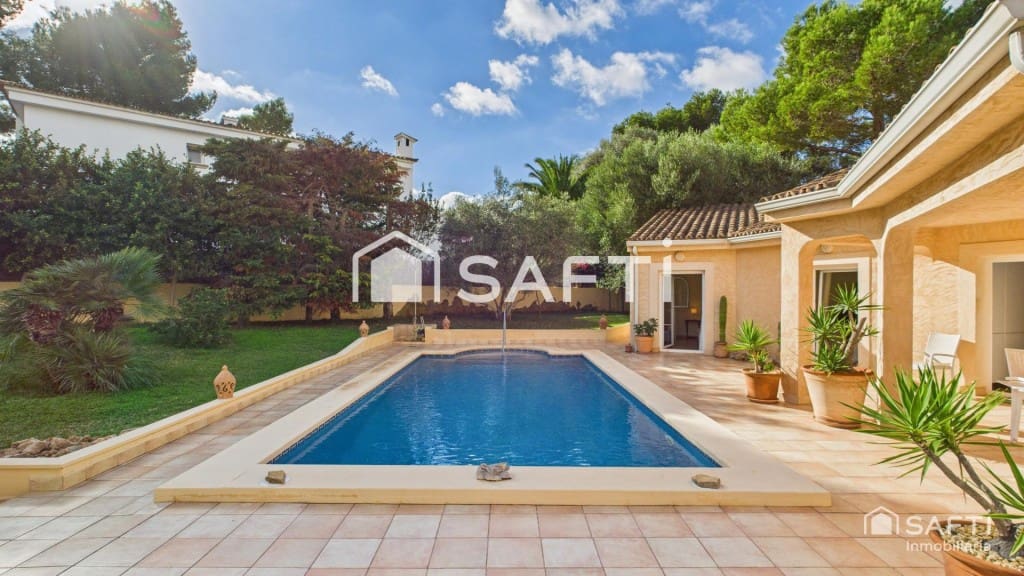 3 soveværelse Villa til salg i Calvia med swimmingpool garage - € 1.325.000 (Ref: 9439970)