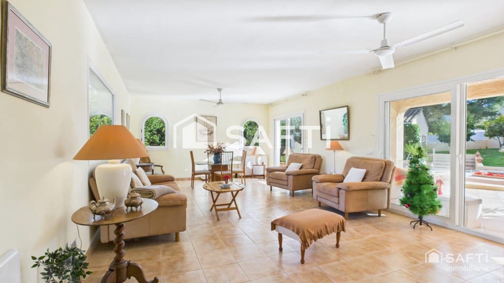 3 soveværelse Villa til salg i Calvia med swimmingpool garage - € 1.325.000 (Ref: 9439970)