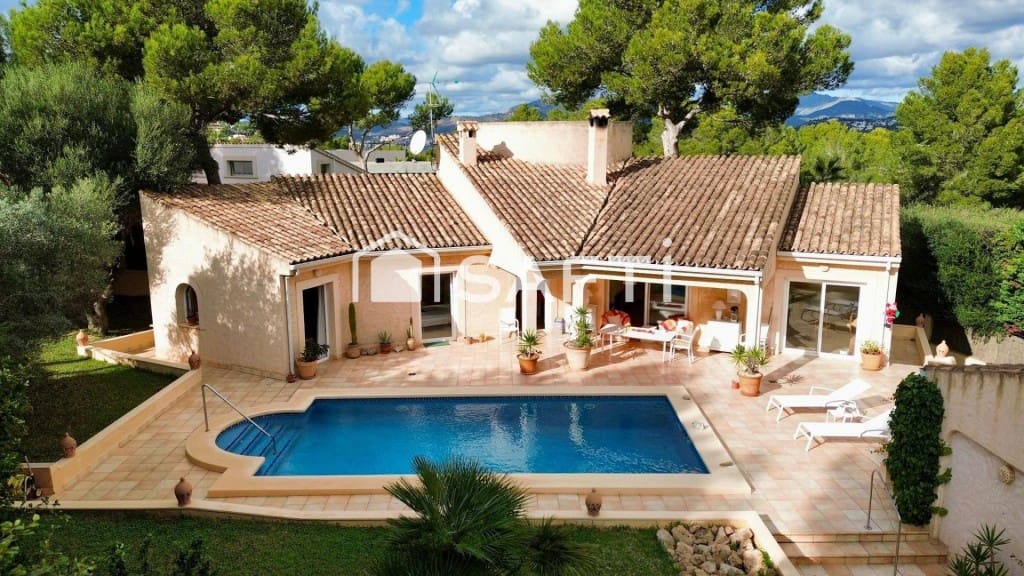 3 soveværelse Villa til salg i Calvia med swimmingpool garage - € 1.325.000 (Ref: 9439970)