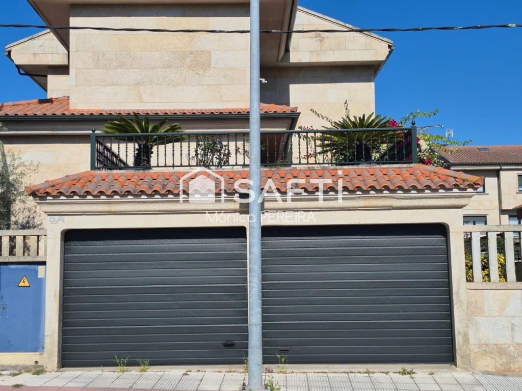 4 soverom Villa til salgs i Nigran med garasje - € 780 000 (Ref: 9439973)