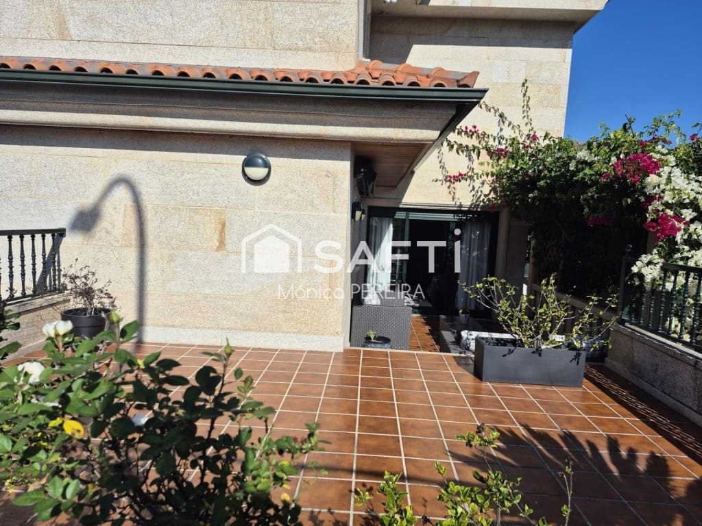 4 soverom Villa til salgs i Nigran med garasje - € 780 000 (Ref: 9439973)