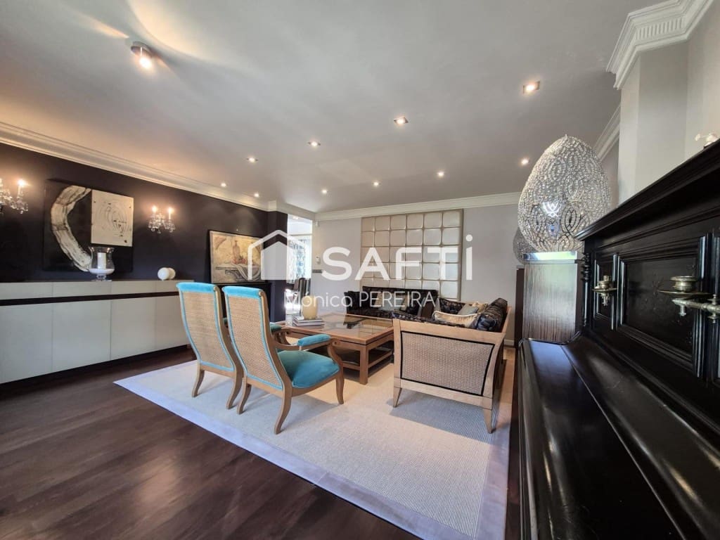 4 soverom Villa til salgs i Nigran med garasje - € 780 000 (Ref: 9439973)