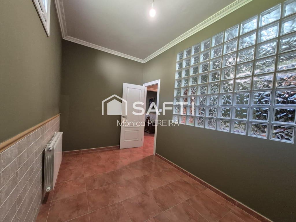 4 soverom Villa til salgs i Nigran med garasje - € 780 000 (Ref: 9439973)