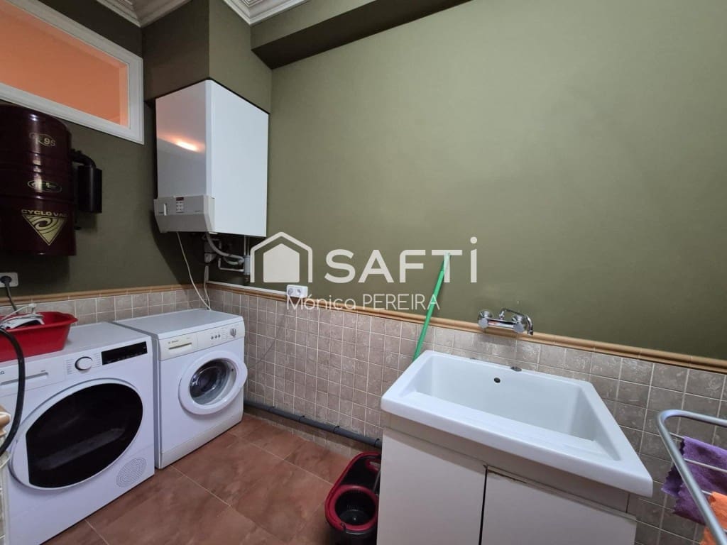 4 soverom Villa til salgs i Nigran med garasje - € 780 000 (Ref: 9439973)