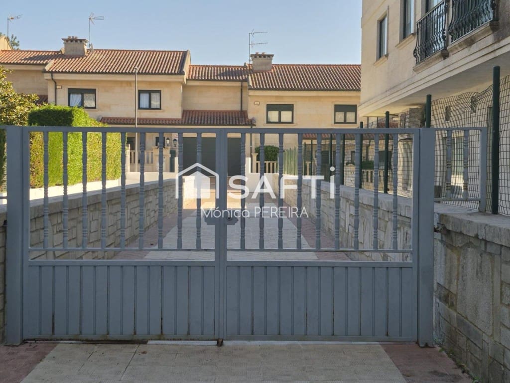 4 soverom Villa til salgs i Nigran med garasje - € 780 000 (Ref: 9439973)