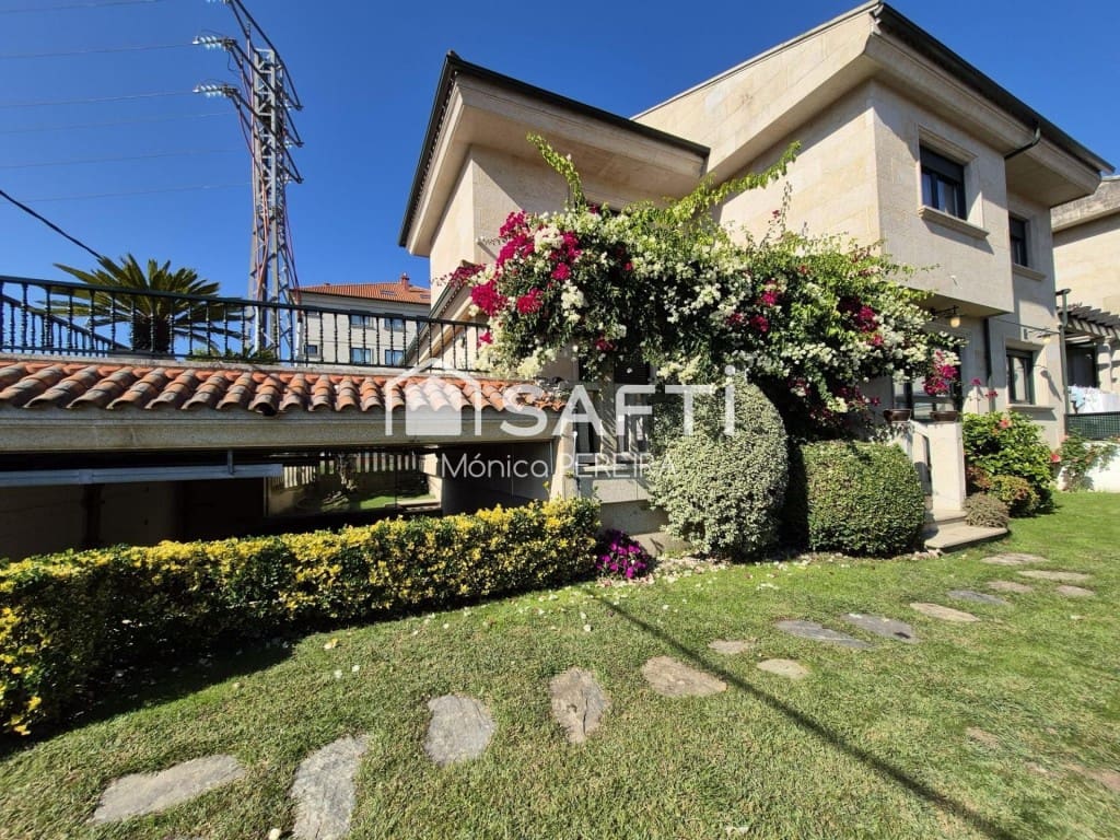 4 soverom Villa til salgs i Nigran med garasje - € 780 000 (Ref: 9439973)