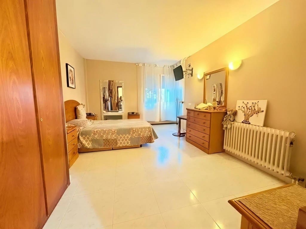 4 sovrum Radhus till salu i Teia - 595 000 € (Ref: 9439974)