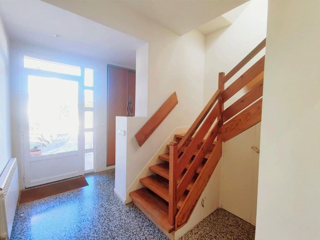 Chalet de 6 habitaciones en Riba-roja de Túria en venta con piscina - 516.000 € (Ref: 9443174)