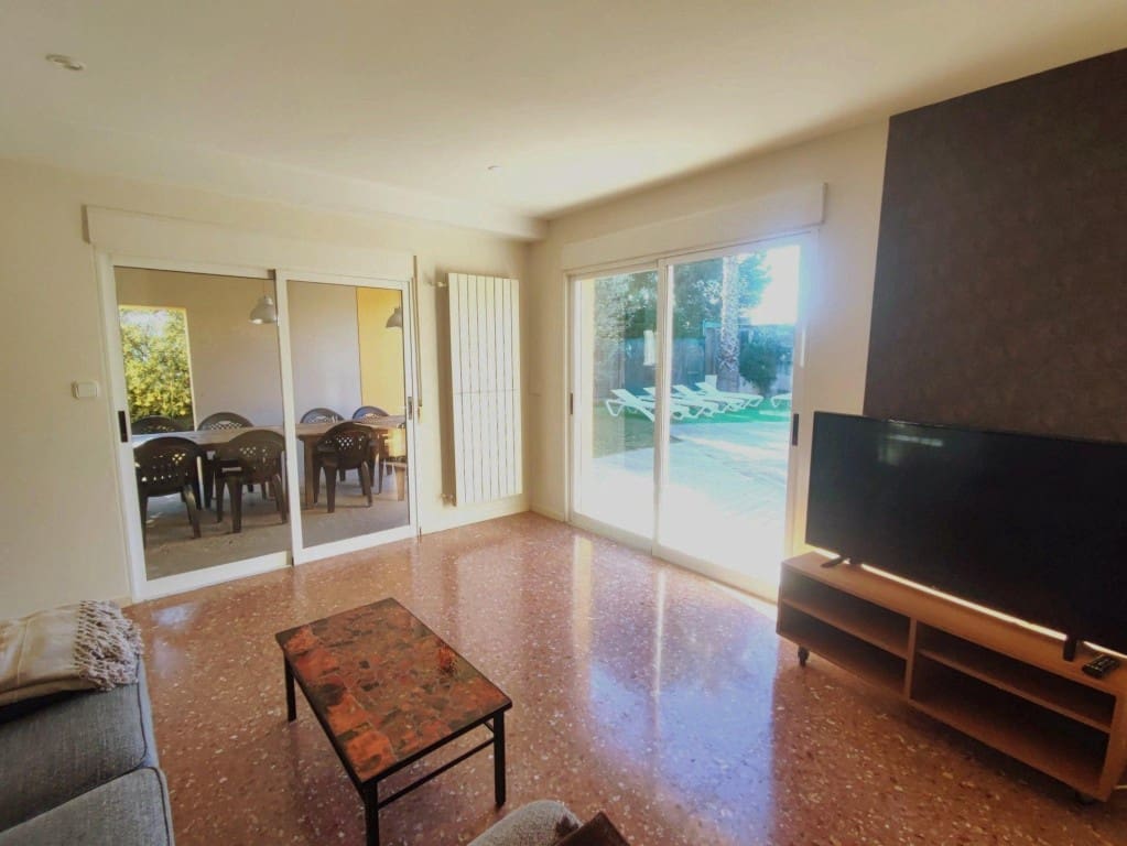 Chalet de 6 habitaciones en Riba-roja de Túria en venta con piscina - 516.000 € (Ref: 9443174)