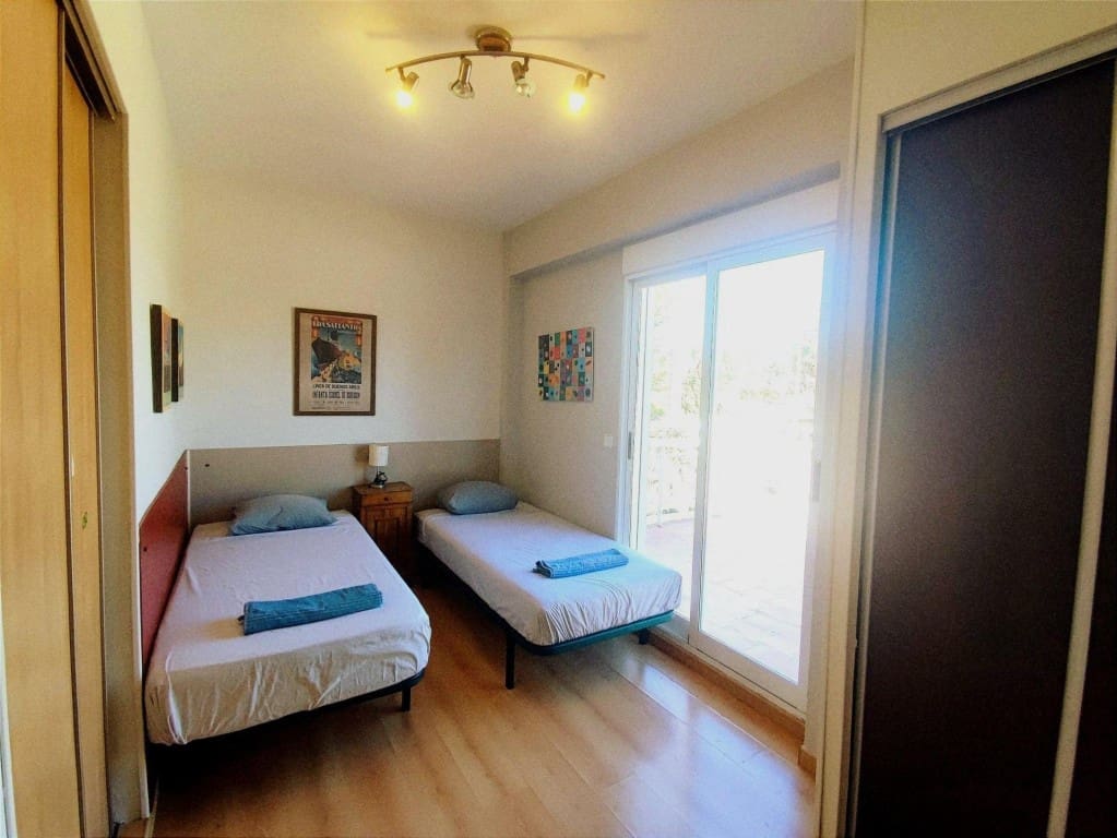 Chalet de 6 habitaciones en Riba-roja de Túria en venta con piscina - 516.000 € (Ref: 9443174)