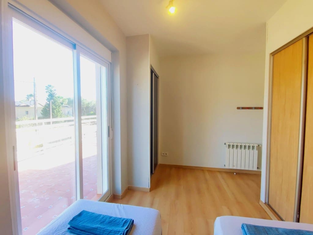 Chalet de 6 habitaciones en Riba-roja de Túria en venta con piscina - 516.000 € (Ref: 9443174)