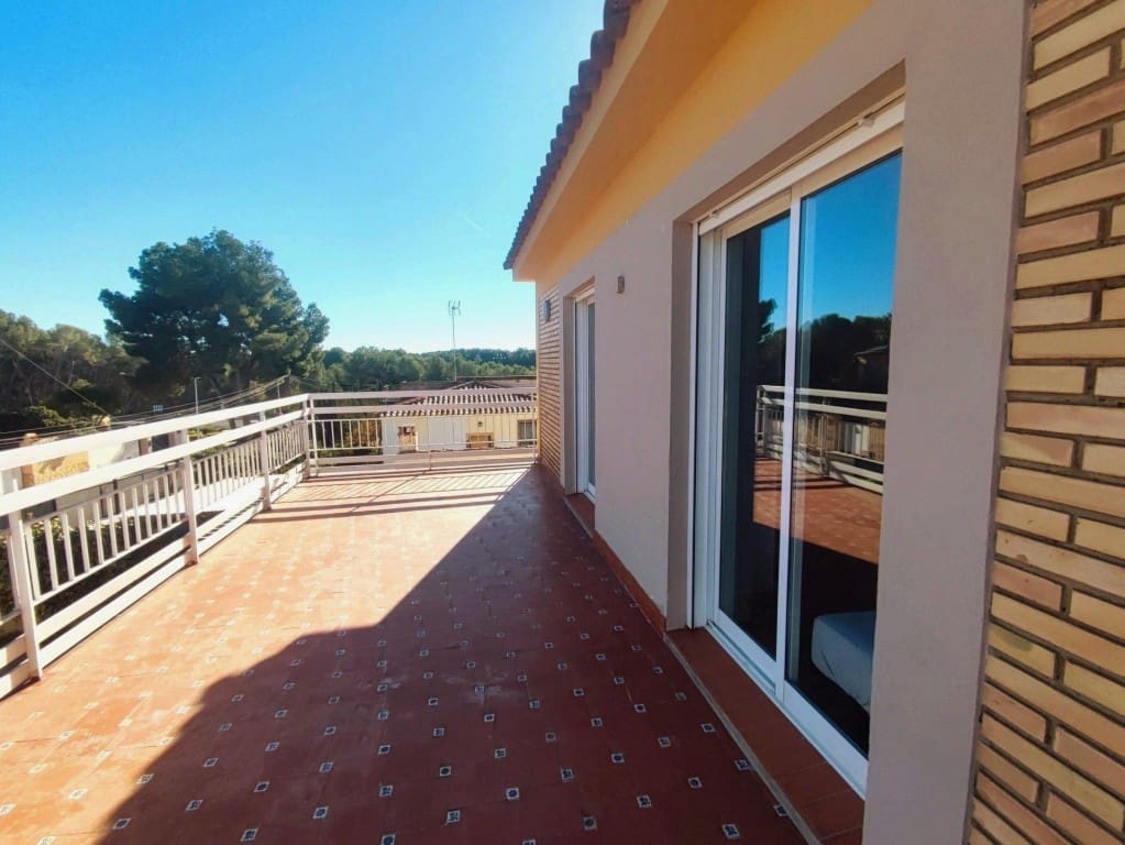 Chalet de 6 habitaciones en Riba-roja de Túria en venta con piscina - 516.000 € (Ref: 9443174)