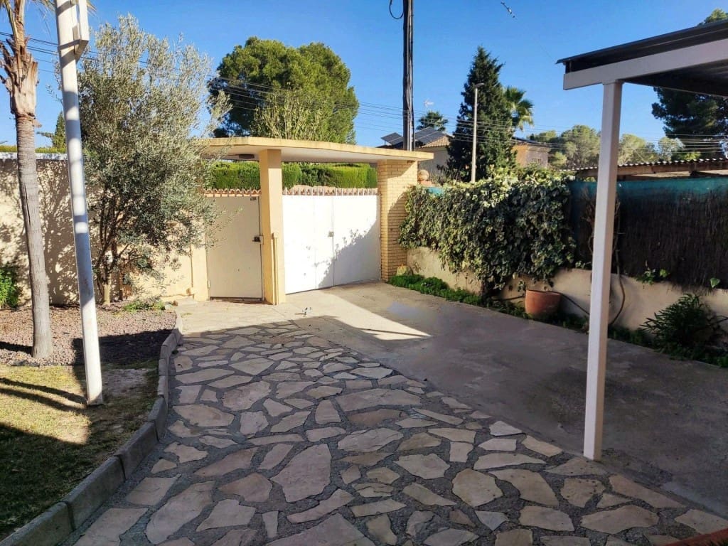 Chalet de 6 habitaciones en Riba-roja de Túria en venta con piscina - 516.000 € (Ref: 9443174)