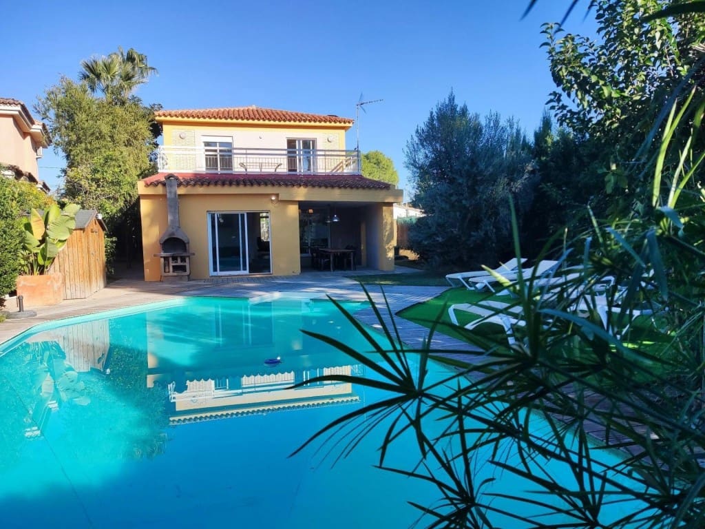 Chalet de 6 habitaciones en Riba-roja de Túria en venta con piscina - 516.000 € (Ref: 9443174)