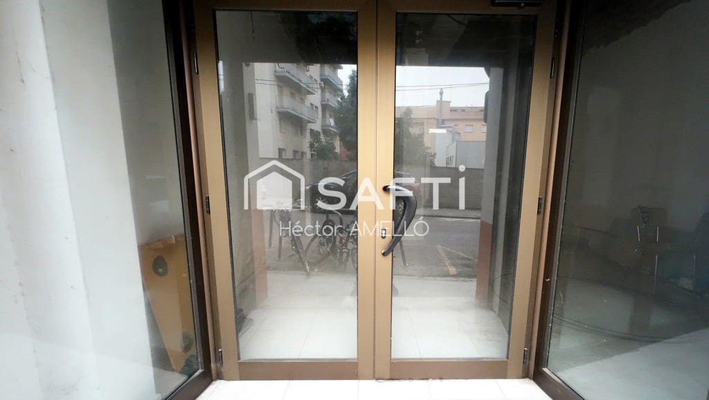 Commercial for sale in Figueres - € 41,000 (Ref: 9443181)