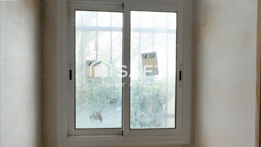 Commercial for sale in Figueres - € 41,000 (Ref: 9443181)