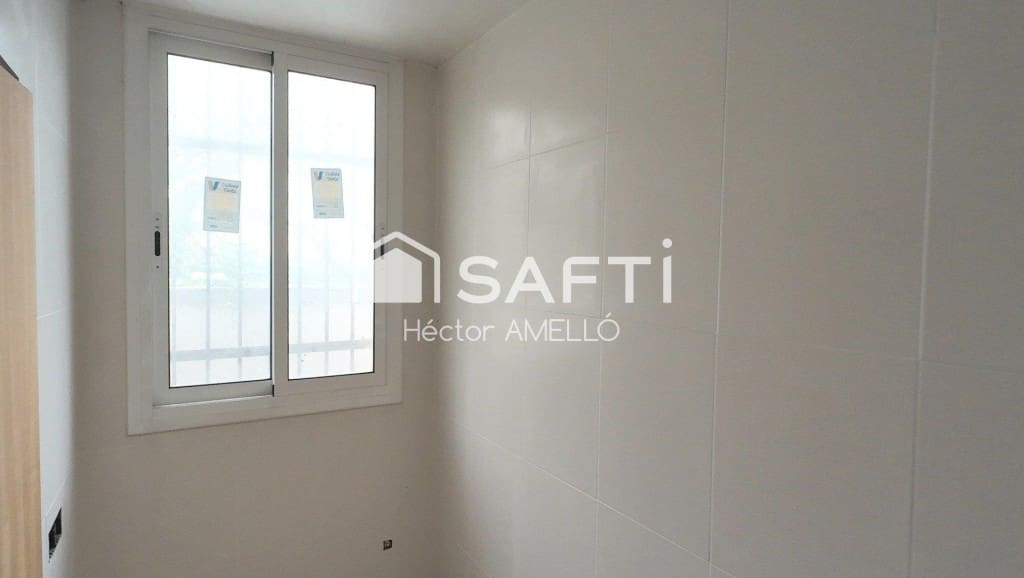 Commercial for sale in Figueres - € 41,000 (Ref: 9443181)