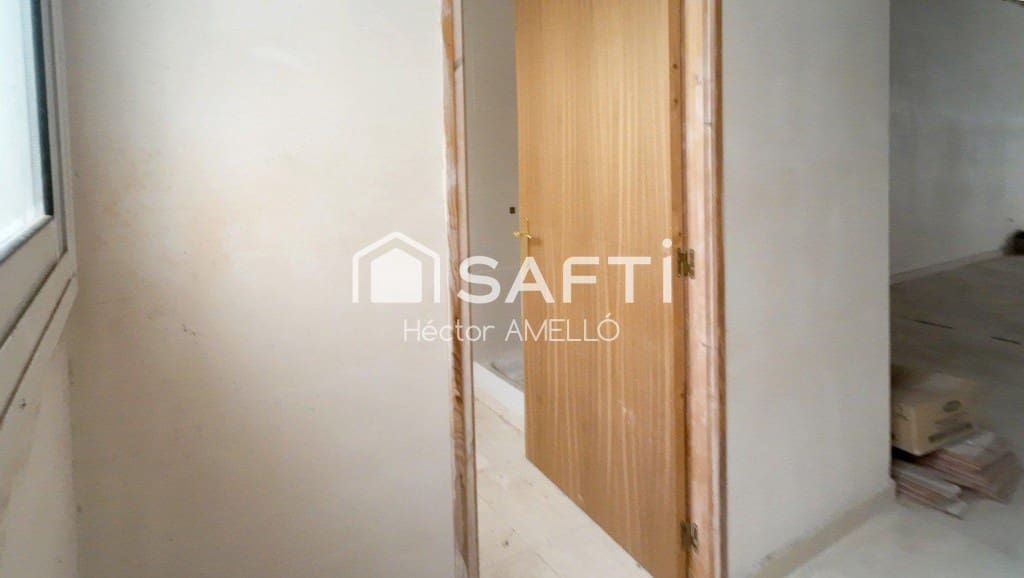 Commercial for sale in Figueres - € 41,000 (Ref: 9443181)