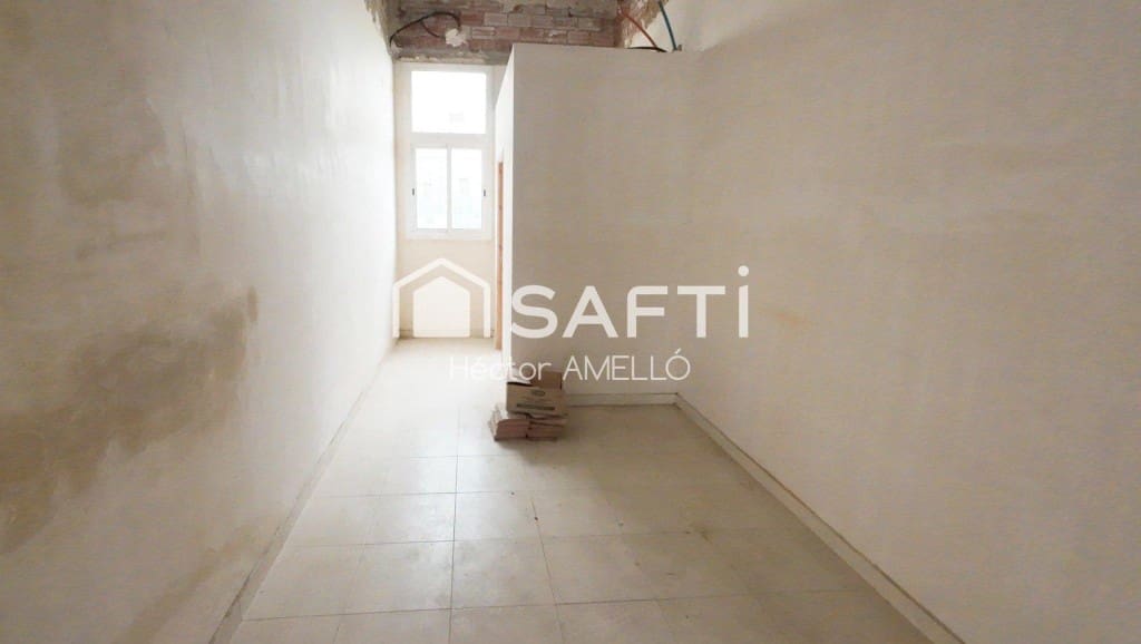 Commercial for sale in Figueres - € 41,000 (Ref: 9443181)