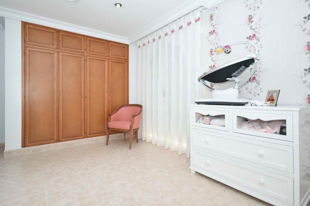 7 makuuhuone Huvila myytävänä paikassa Callosa de Segura mukana uima-altaan 
autotalli - 530 000 € (Ref: 9446208)