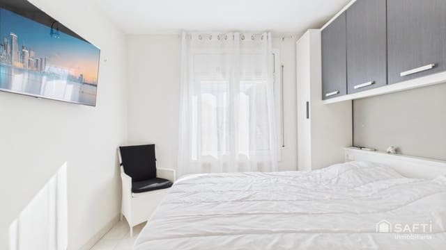 3 sypialnia Willa na sprzedaż w Empuriabrava, Castelló d'Empúries z basenem garażem - 890 000 € (Ref: 9446211)