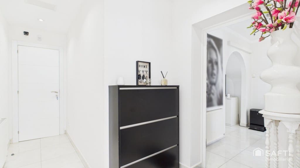 3 sypialnia Willa na sprzedaż w Empuriabrava z basenem garażem - 890 000 € (Ref: 9446211)