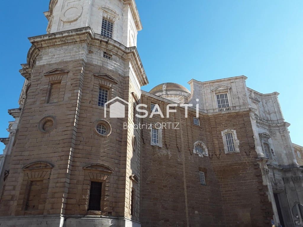 2 soveværelse Lejlighed til salg i Cadiz by - € 210.000 (Ref: 9446212)