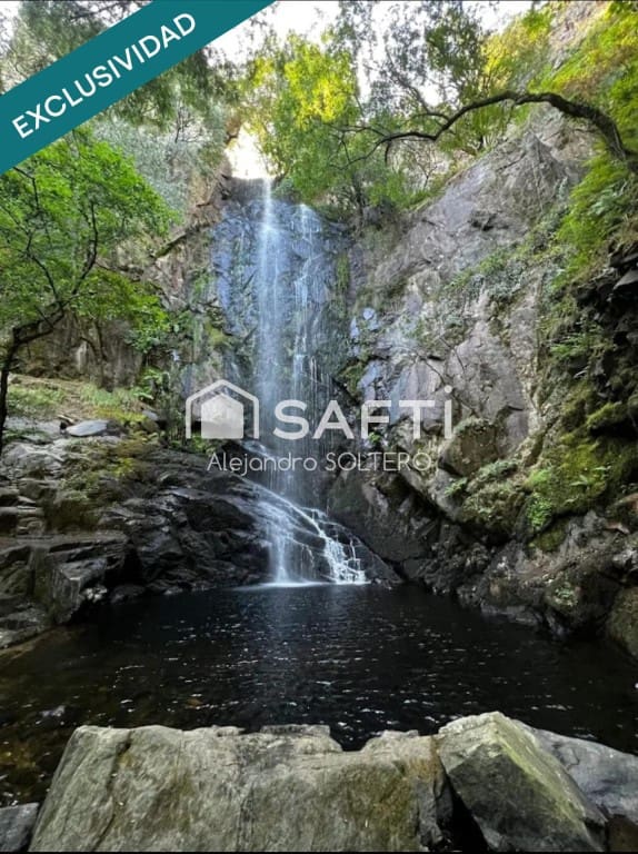 Grunde uden byggetilladelser til salg i Panton - € 45.000 (Ref: 9446216)