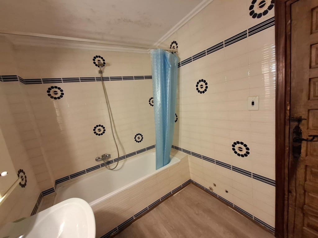 3 soveværelse Lejlighed til salg i Ontinyent - € 75.900 (Ref: 9448701)