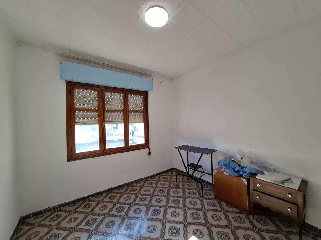 3 soveværelse Lejlighed til salg i Ontinyent - € 75.900 (Ref: 9448701)