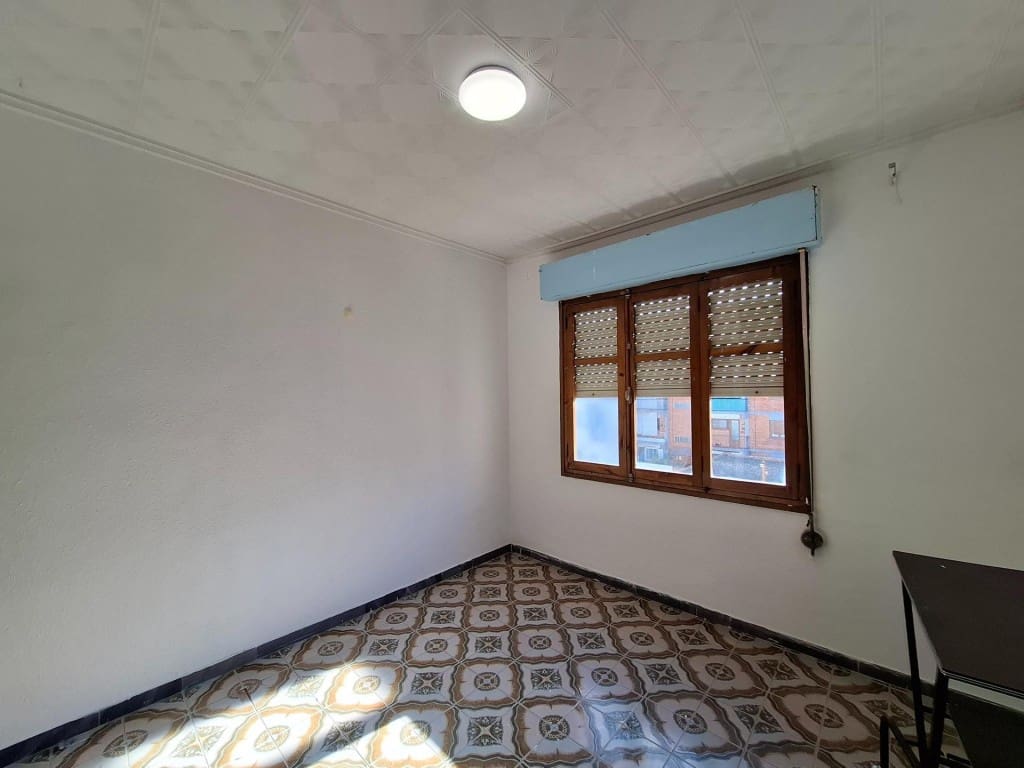 3 soveværelse Lejlighed til salg i Ontinyent - € 75.900 (Ref: 9448701)