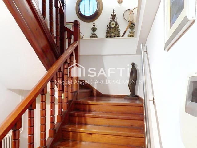 3 soverom Villa til salgs i Santander - € 3 600 000 (Ref: 9448703)