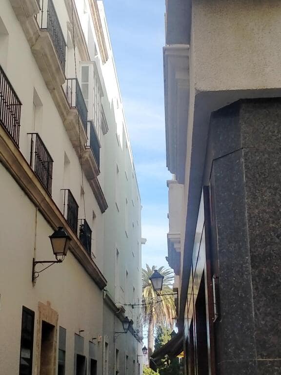 3 bedroom Apartment for sale in Cadiz city - € 330,000 (Ref: 9448704)