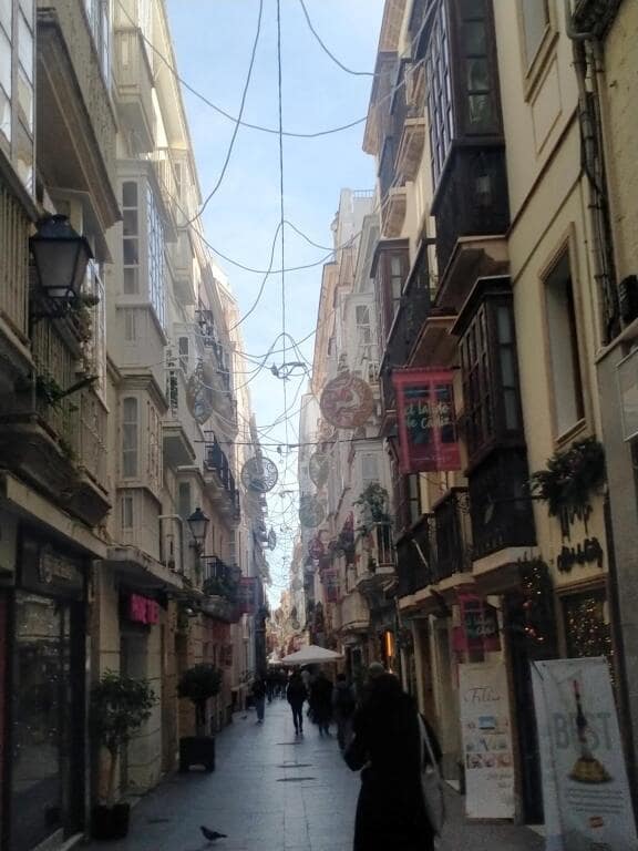 3 bedroom Apartment for sale in Cadiz city - € 330,000 (Ref: 9448704)