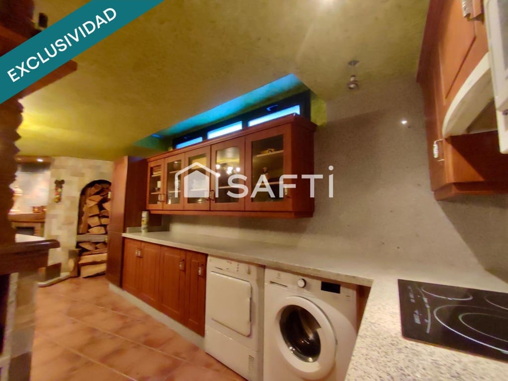 3 soveværelse Rækkehus til salg i Anguciana med swimmingpool garage - € 247.500 (Ref: 9448705)