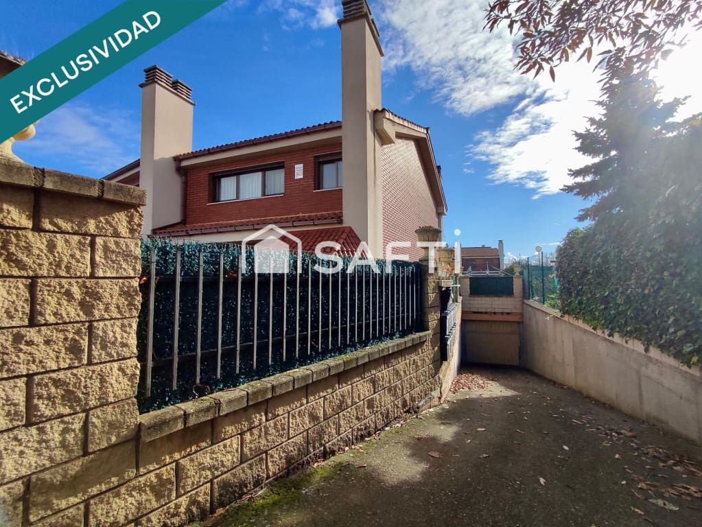 3 soveværelse Rækkehus til salg i Anguciana med swimmingpool garage - € 247.500 (Ref: 9448705)